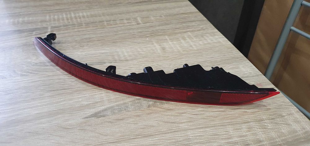 Задний отражатель LED в бампер PORSCHE CAYENNE и другие модели Mansory