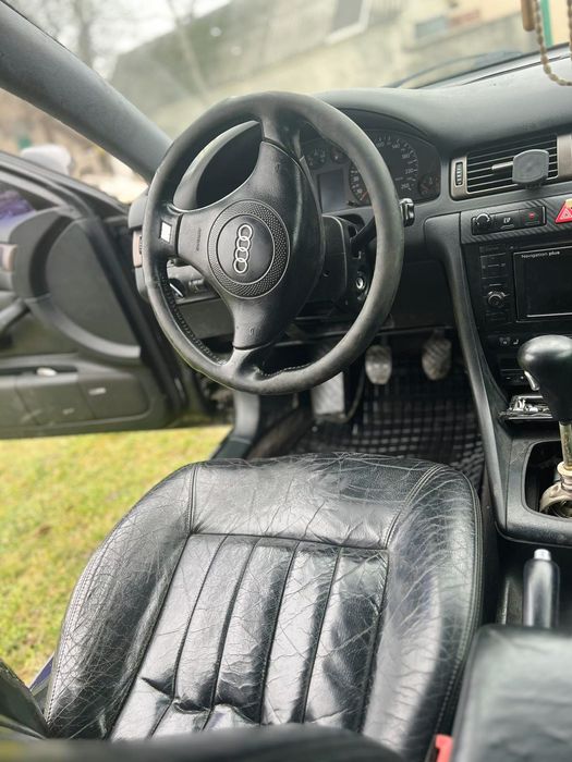 AUDI A6C5 2001
A6
2001