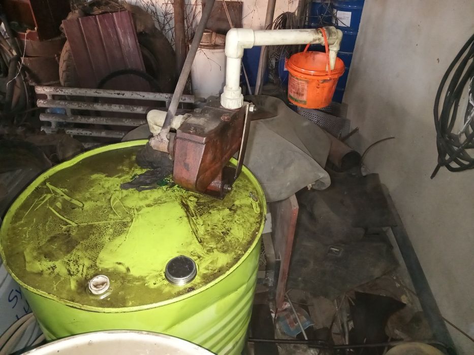 Продам масло моторное и трансмиссионное.