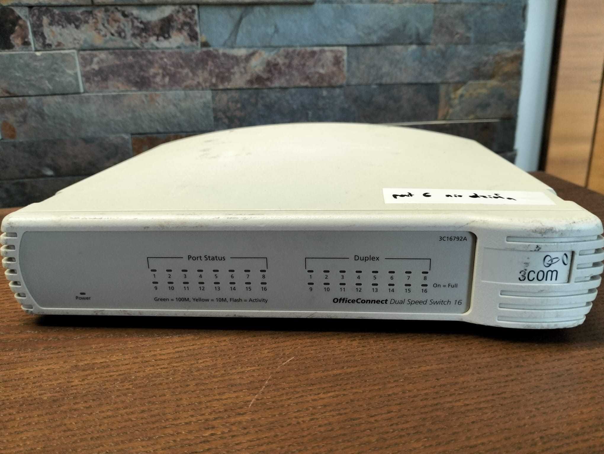 Switch 3COM 3C16792A OfficeConnect Dual Speed 16 1 spalony port