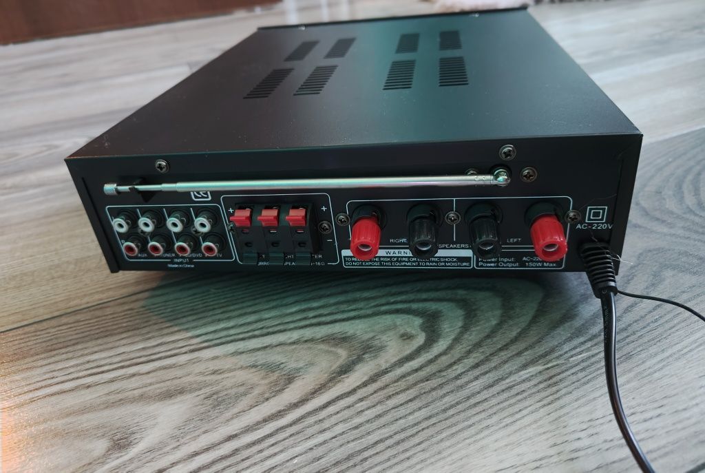 Amplituner Wzmacniacz Voice Kraft Bluetooth USB FM 5 kanałów