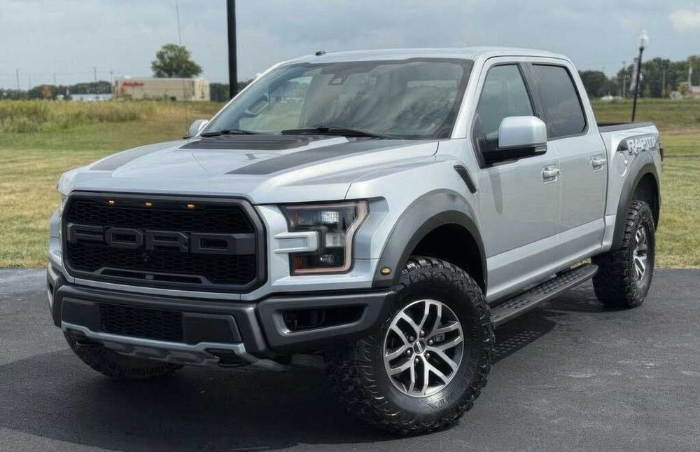 Ford F-150 Raptor SuperCrew      2018