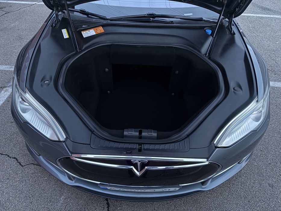 Продам Tesla model S