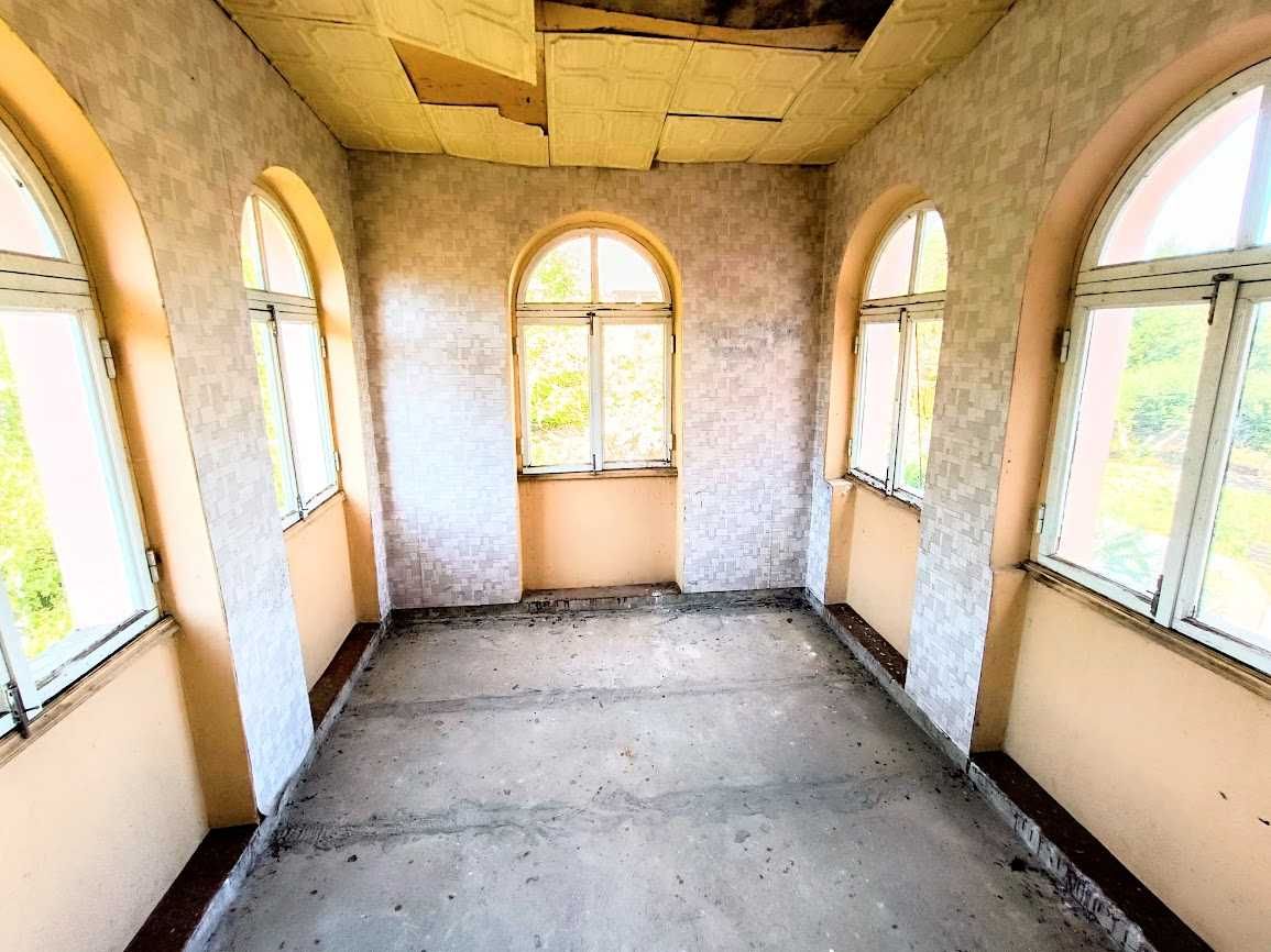 Продам шикарне домоволодіння 345 м2 на В.Данилівці майже даром 188$/м2