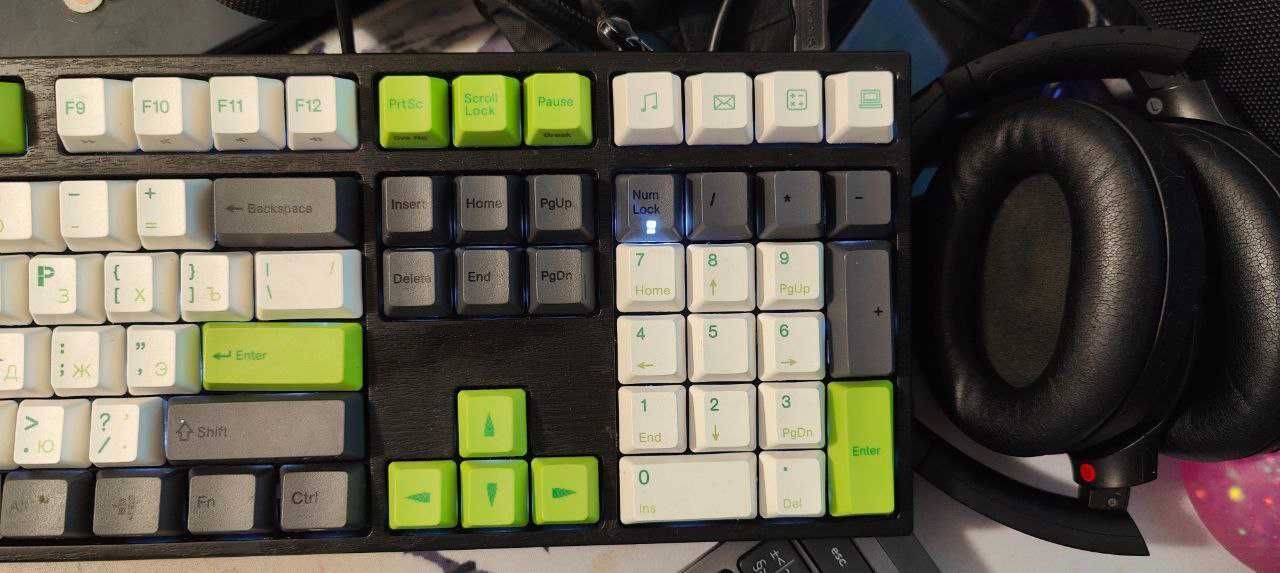 Клавіатура Varmilo MA108M Panda Varmilo EC Rose V2