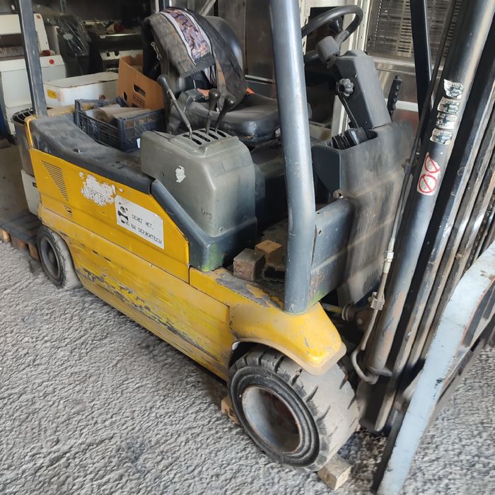 2 погрузчика электрических