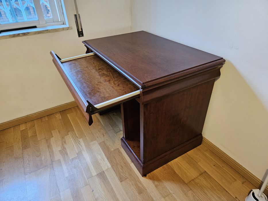 Secretária com gaveta em madeira