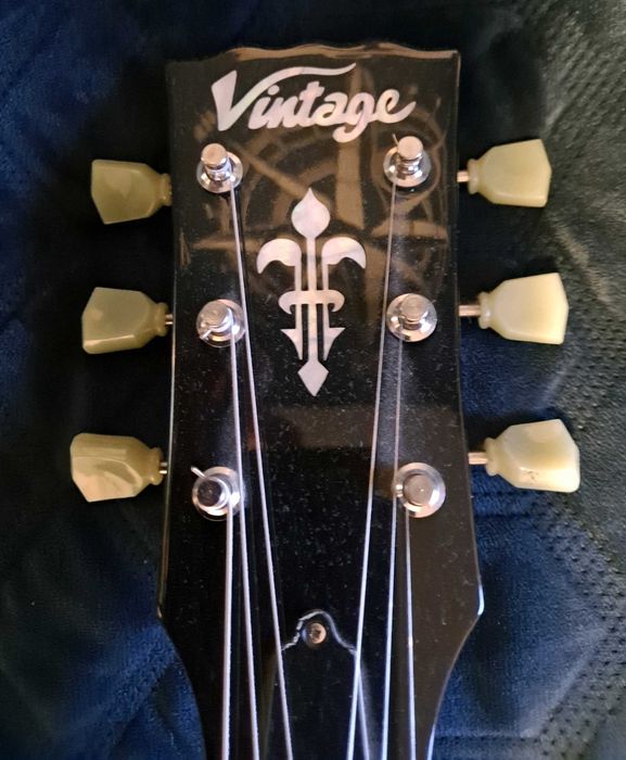 VINTAGE V100 - gitara elektryczna