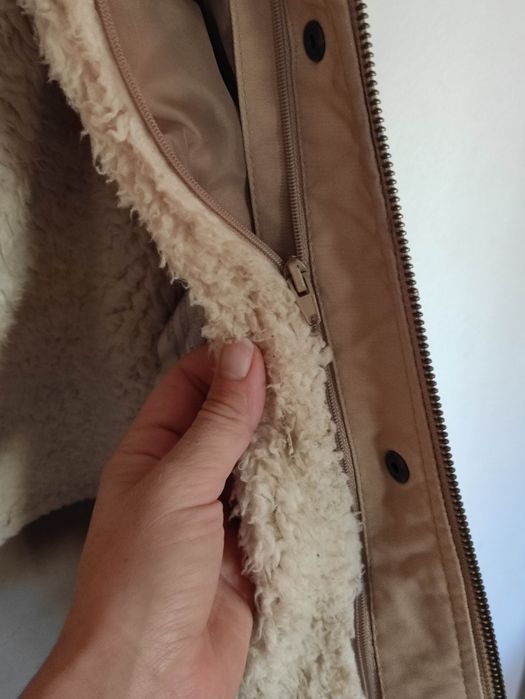 Casaco de inverno / parca com capuz