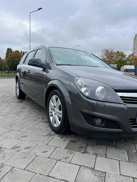Продаю Opel Astra H