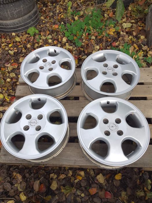 Диски Опель 4*100/R15/6J/ET-49/ЦО 56.6, з Німеччини, в гарному стані.