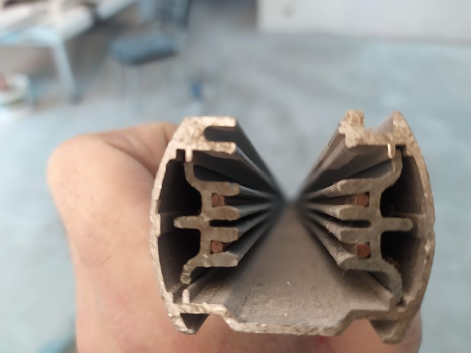 Szyny oświetleniowe 230 v