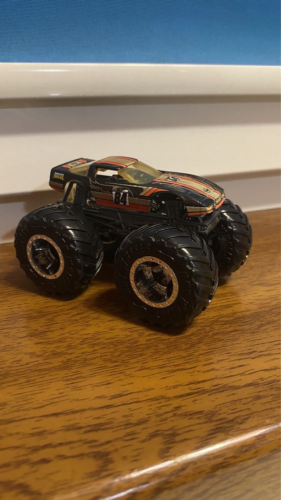 Hot Wheels Monster Jam Внедорожник джип Scale Chevrolet Monster Trucks