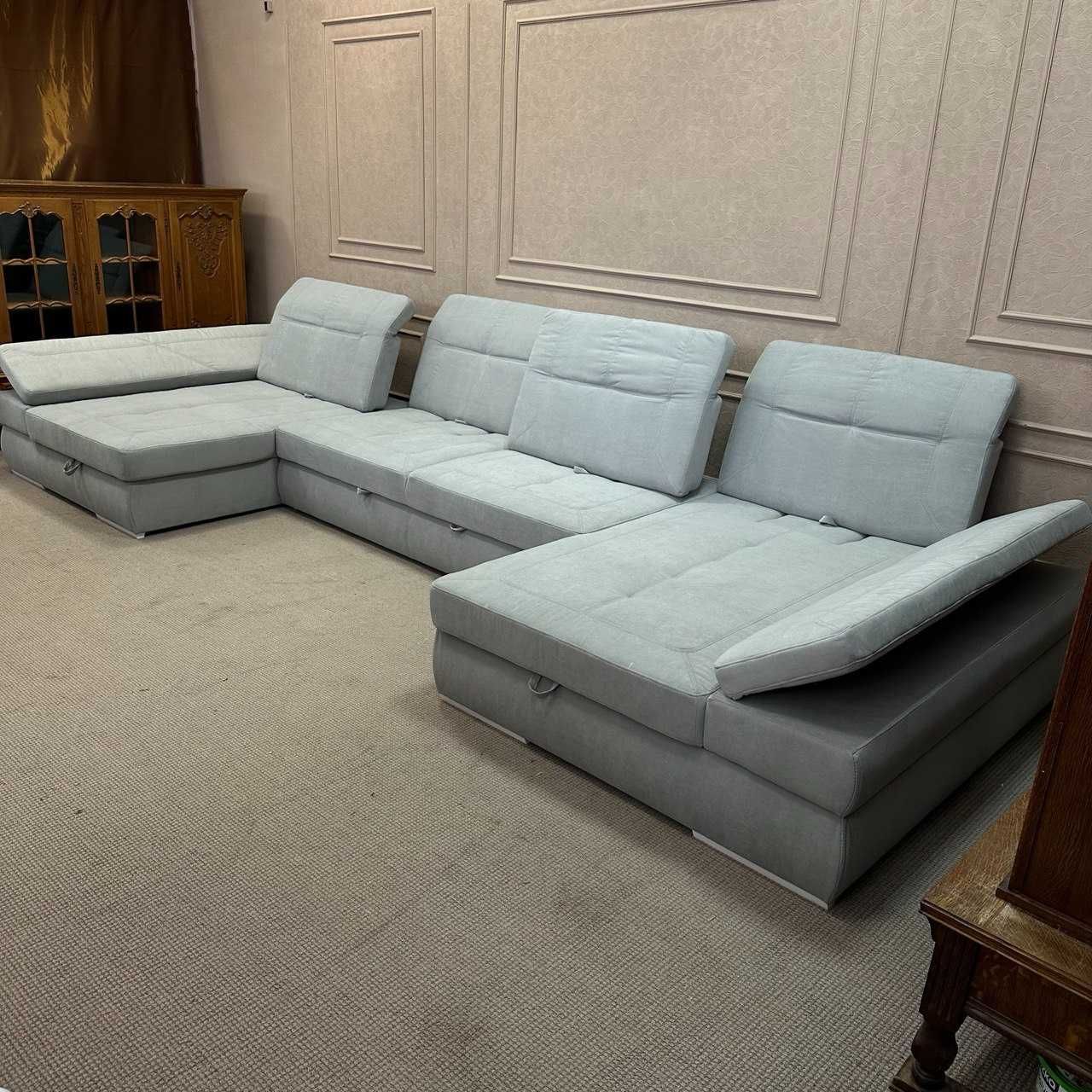 Новий диван в тканині п-подібної форми