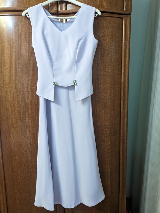 Світло бузковий наряне вбрання...спідниця до полу та нарядна блуза