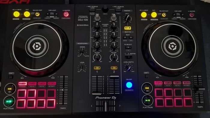 Pioneer DDJ-400 DJ Kontroler