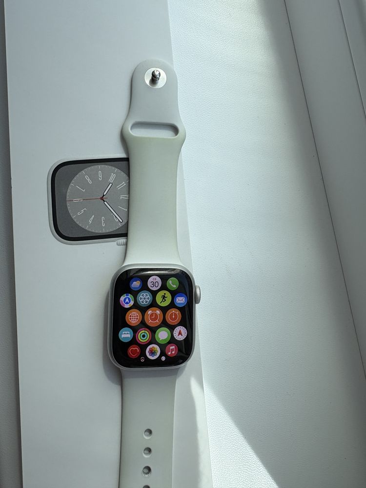 Apple WATCH 8 series , 41 mm