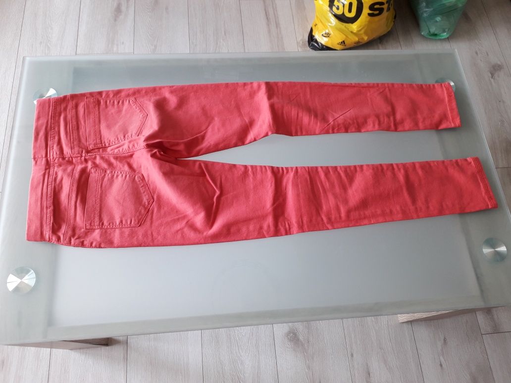 Czerwone leginsy spodnie 152