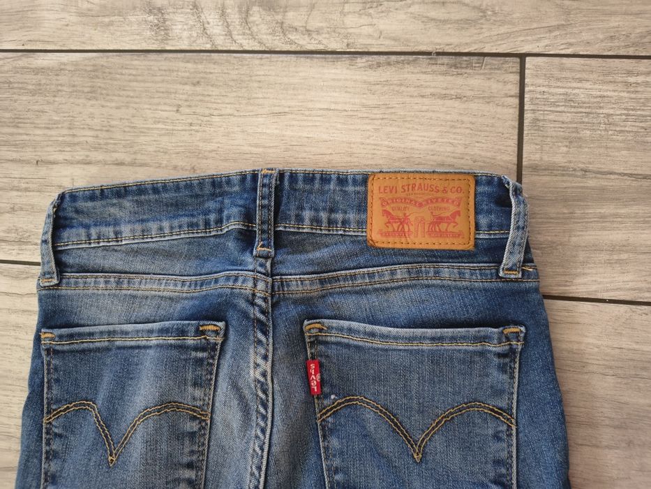 Spodnie Levi's    xs
