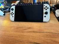 Nintendo Switch OLED + 2 Gry