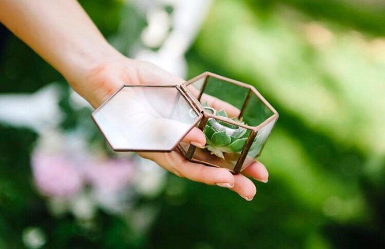 Шкатулка скринька для колец обручальных свадебный декор кольцо золотое