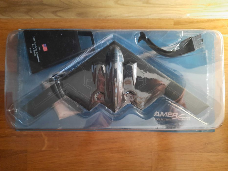 Model Amer Com Northrop Grumman B-2A Spirit, 2004, skala 1/200