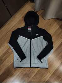 Зипка Nike Tech Fleece

Розмір: М

Стан: 8.5/10

Відправляю олх