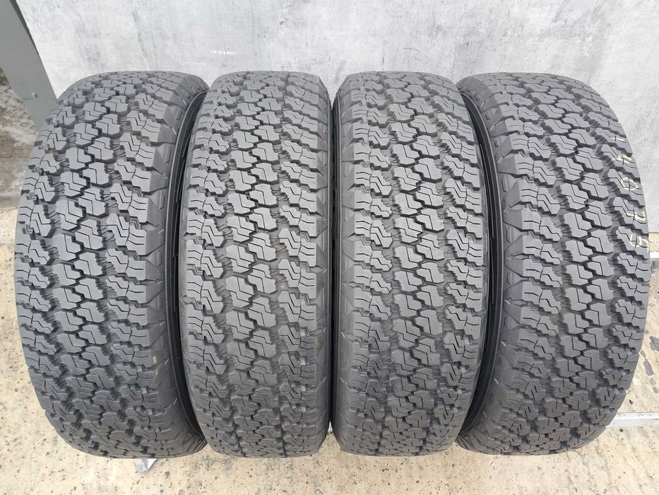 Резина 95% протектор Good Year 245/75 R17 Wrangler