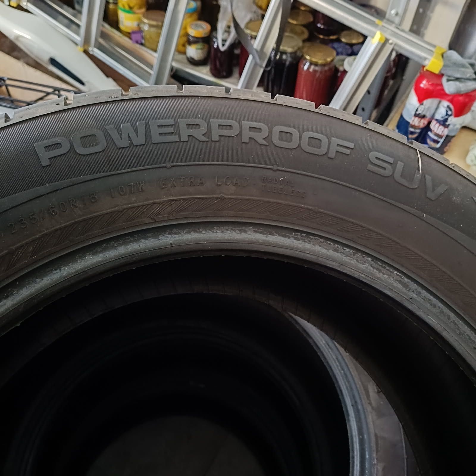 Nokian Powerproof suv 236/60 r18 letnie