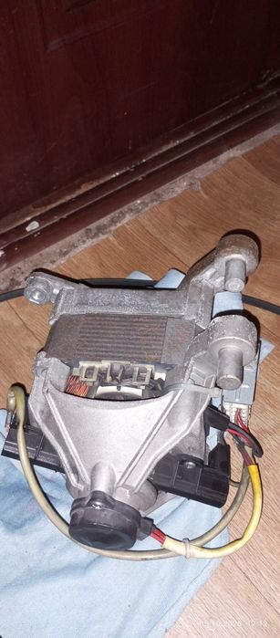 Робочий мотор до пральної машини Beko з ременем