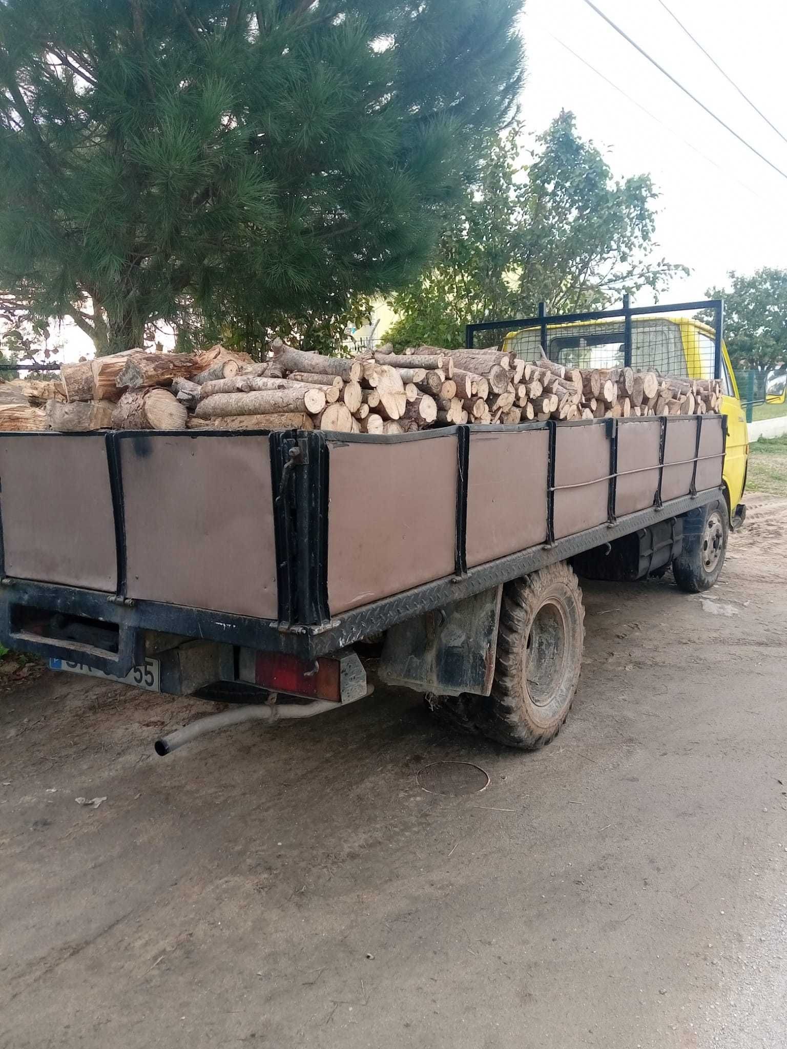 Lenha de Pinho ao metro cubico ou á saca ao domicilio