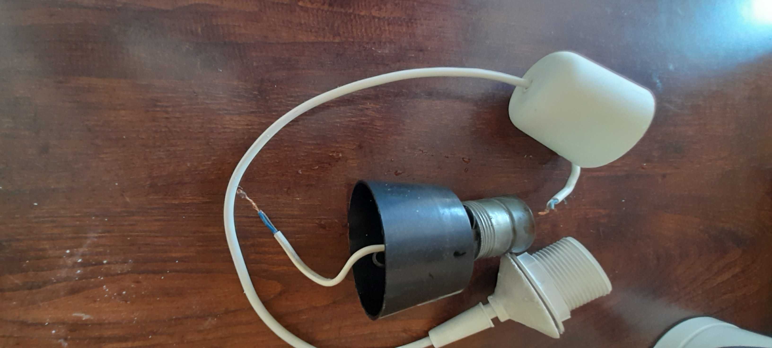 Lampa-zawiesie do klosza 2 szt za 8 zł