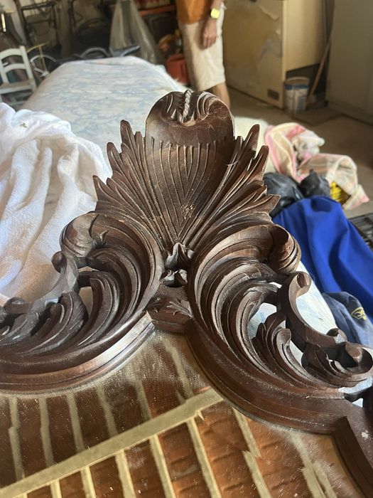 Espelho de madeira antigo