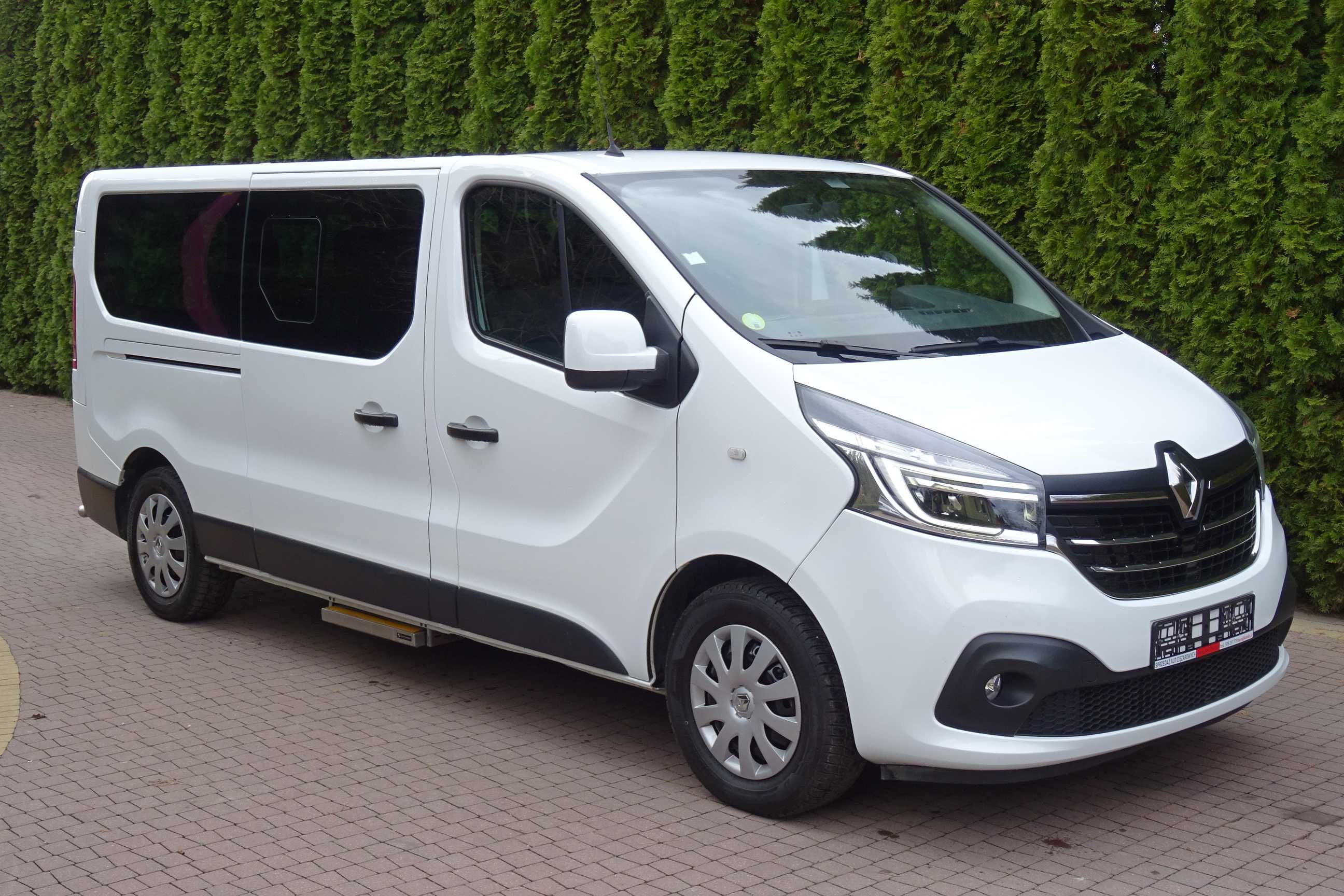 Renault Trafic L2H1 9 os. tylko 134000km jak nowy . 2.0 CDTi Automat