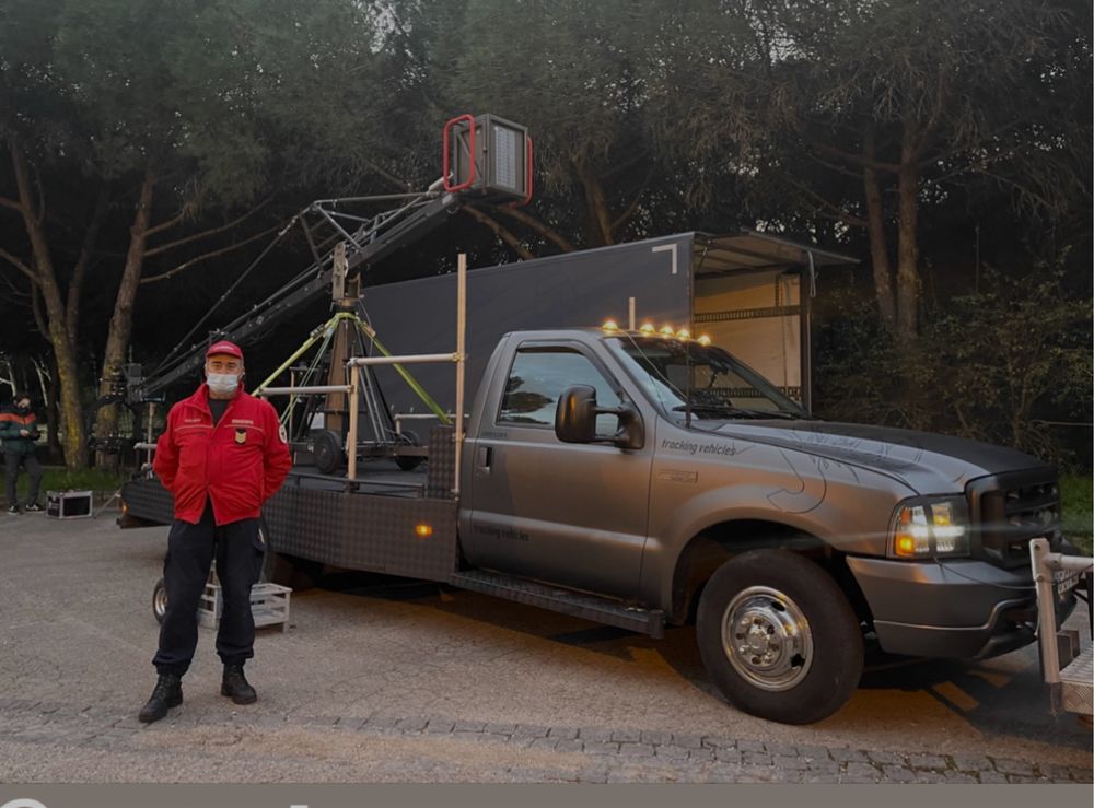 Ford F350 super duty pode ser usado com transporte de carros .