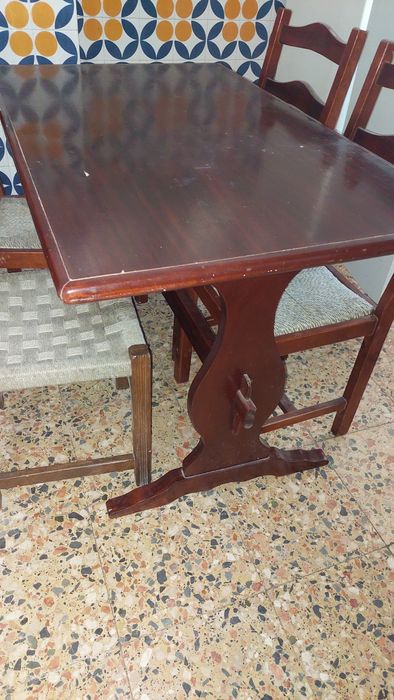 Mesa de cozinha rústica