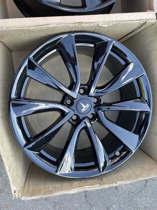 Oryginalne felgi Tesla 3 performance 20" z czujnikami Bluetooth NOWE
