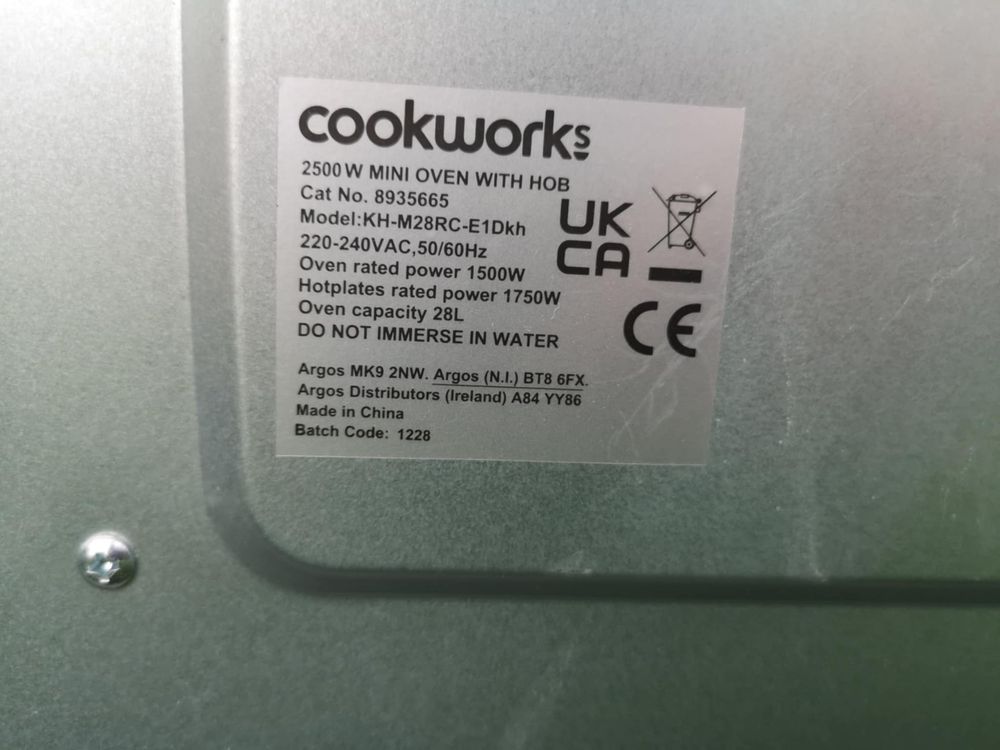 Piekarnik przenosny z elektrycznymi palnikami