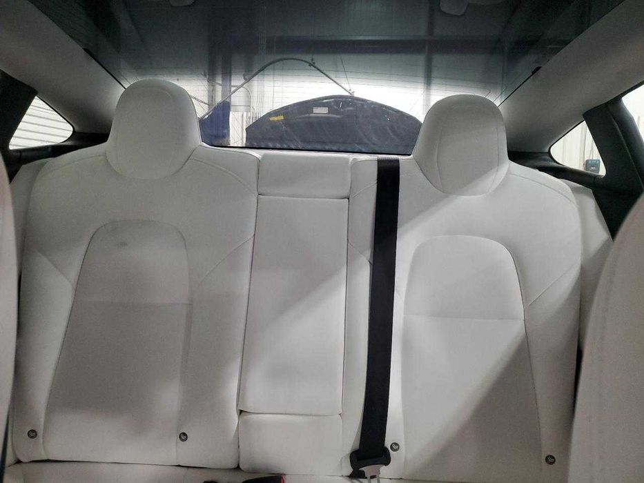 2018 TESLA MODEL 3 Авто