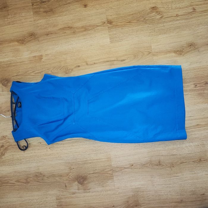 Niebieska sukienka Oasis S