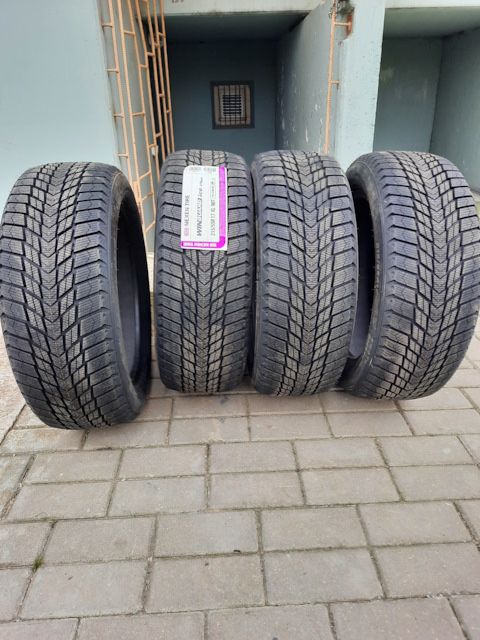 Зимова шина Nexen WinGuard ice Plus WH43 195/65 R15 95T, усі розміри
