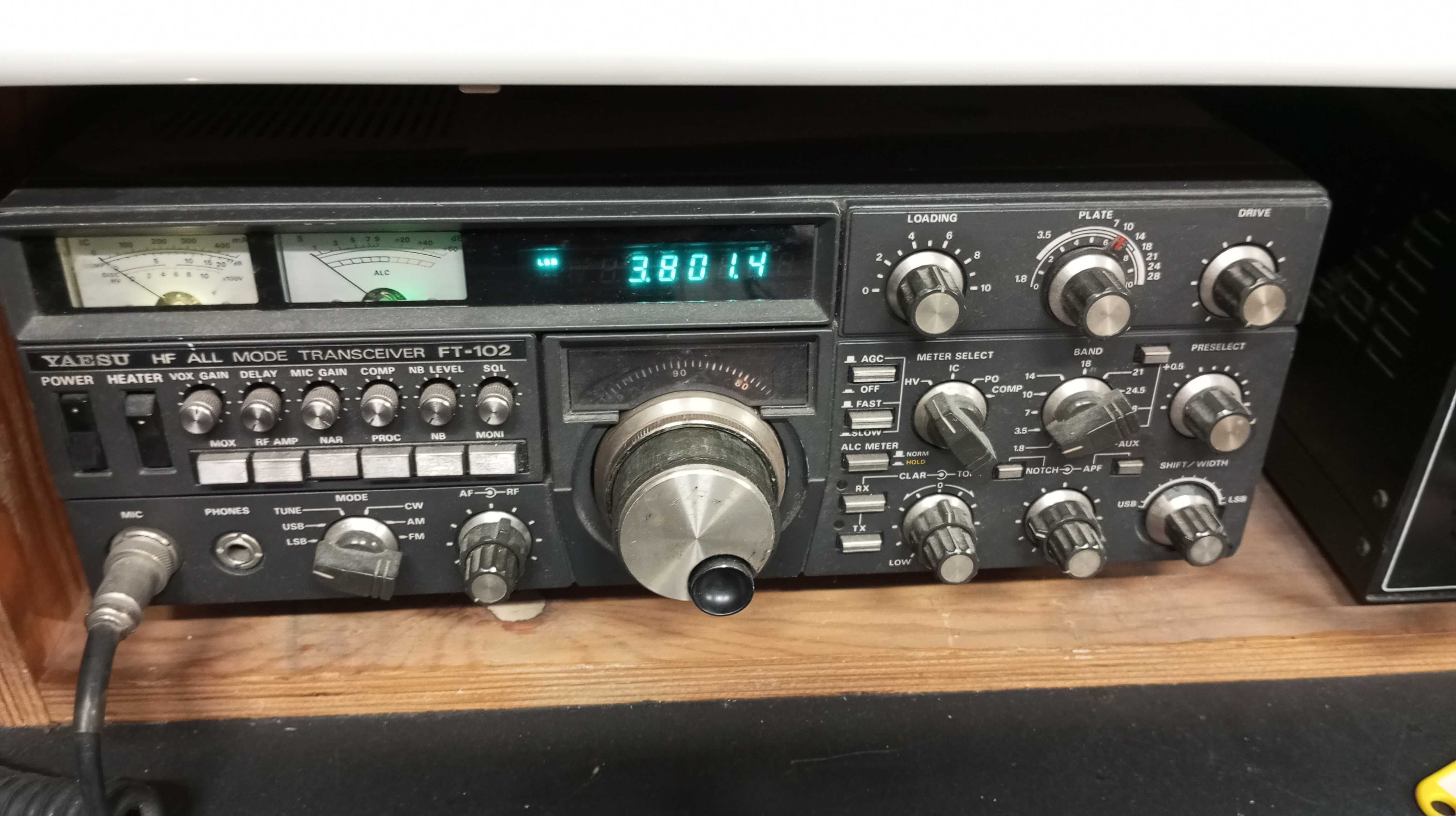 Base HF Yaesu FT102