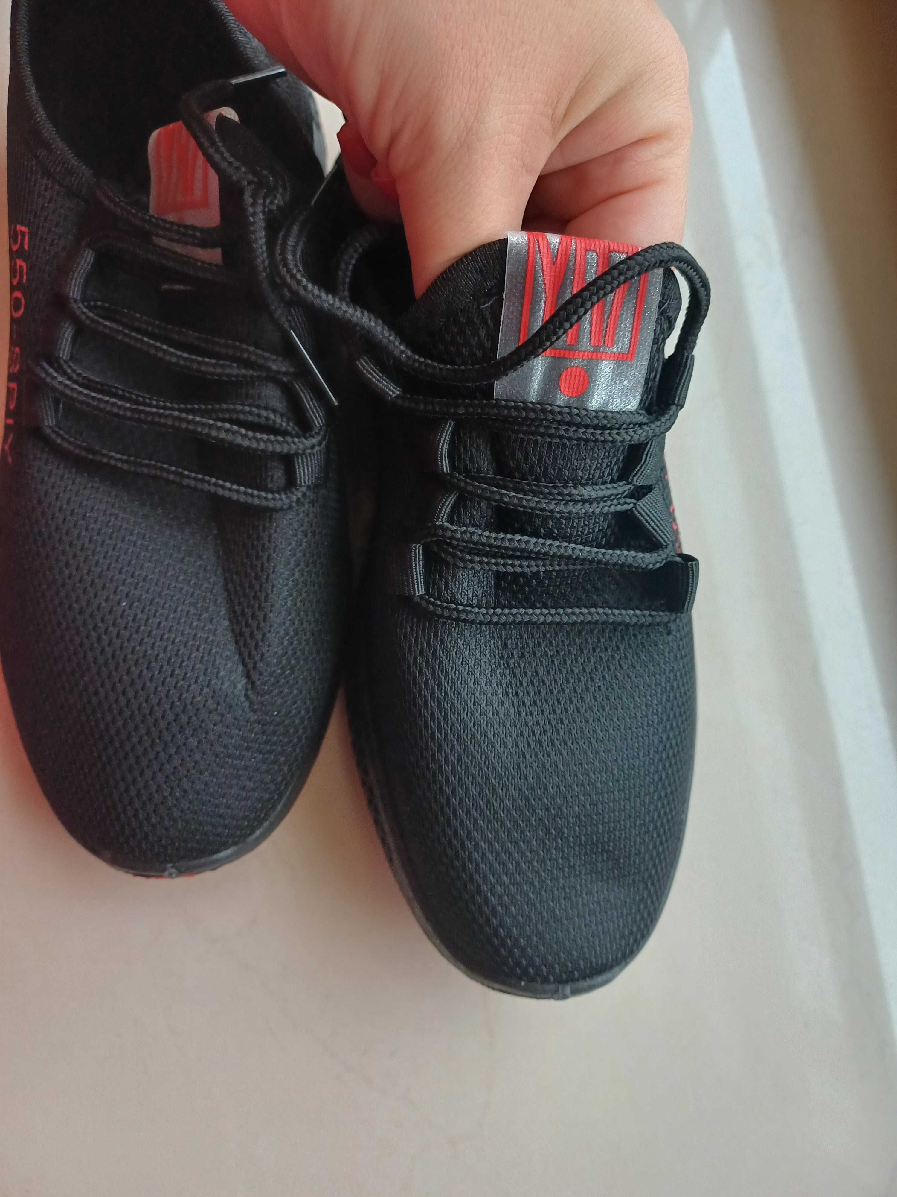 Damskie buty sportowe trampki czarne lekkie