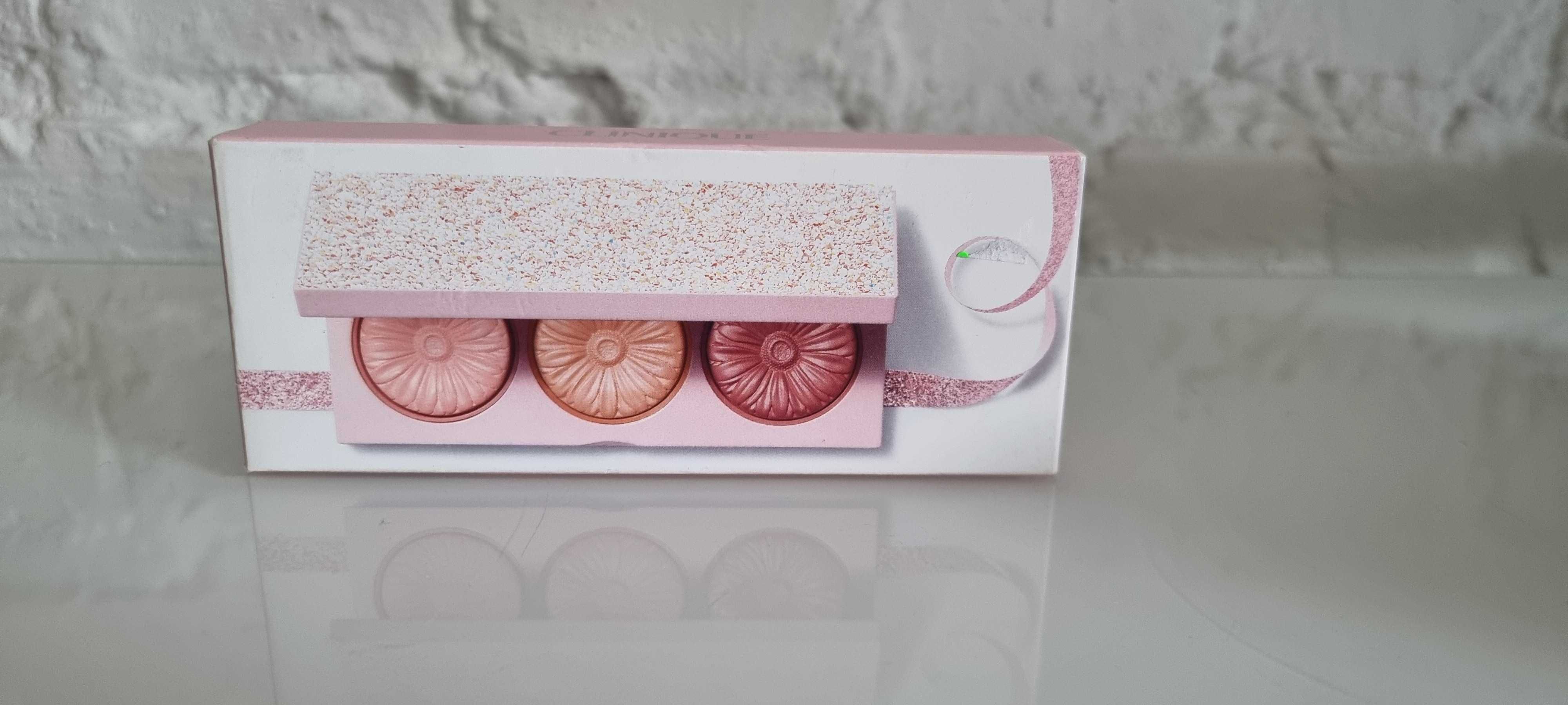 Clinique cheek pop palette Paleta róż do policzków  trzy kolory