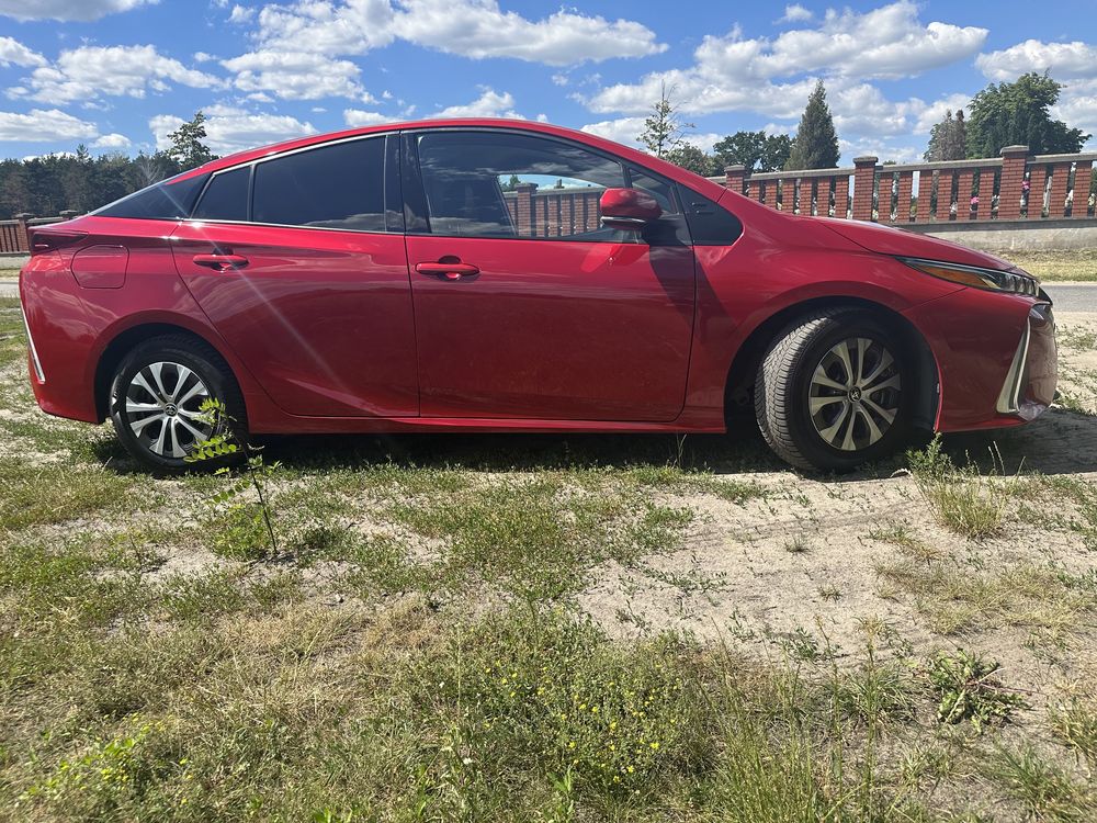 Prius plug-in 2021r