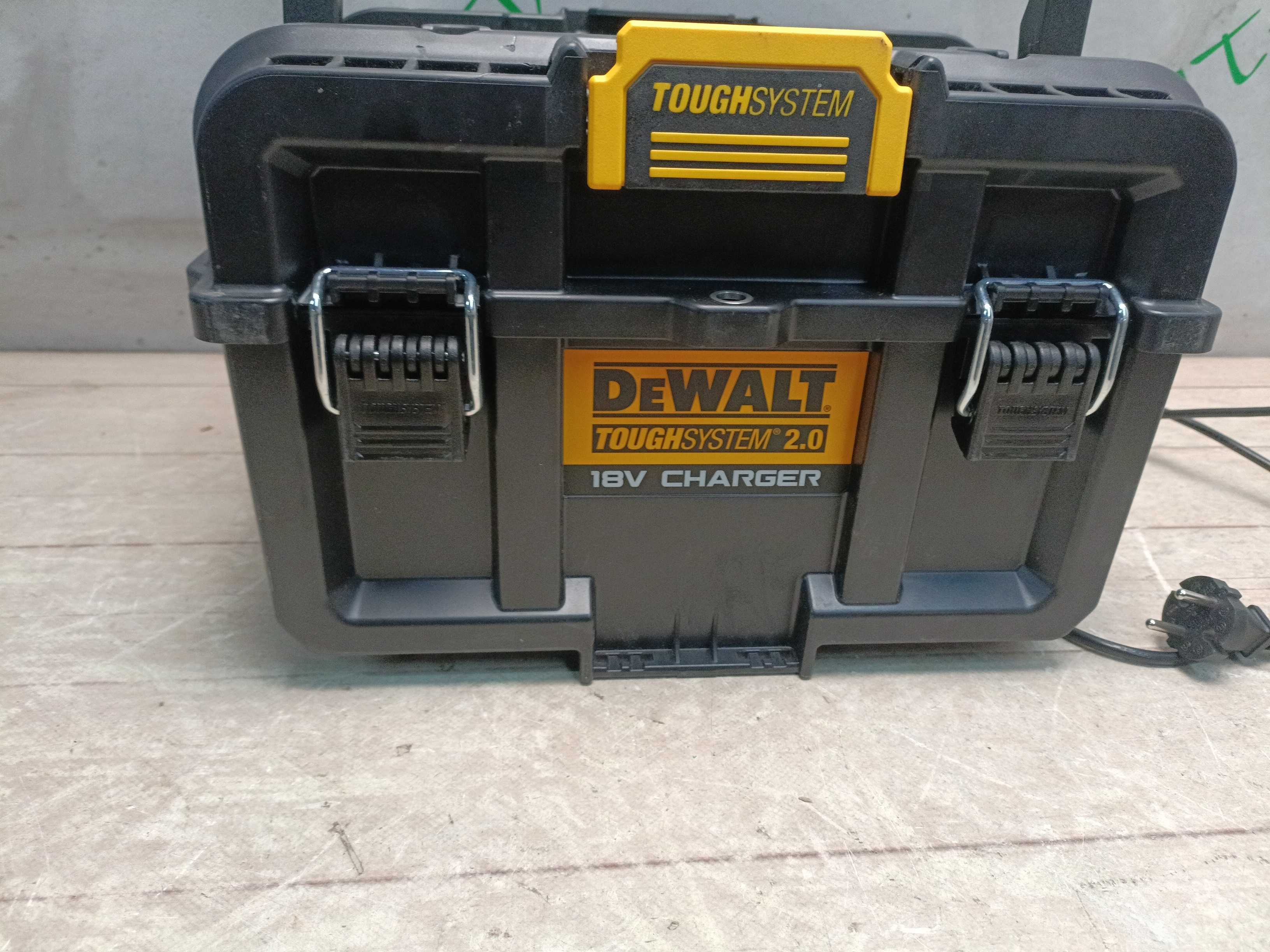 DeWALT DWST83471 зарядний пристрій-BOX для двух аккумуляторов