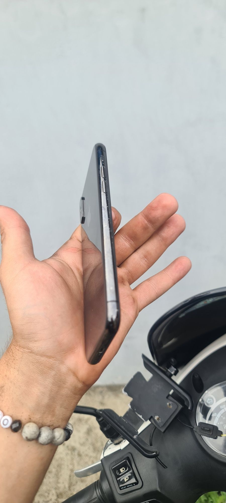 Продам iphone xs