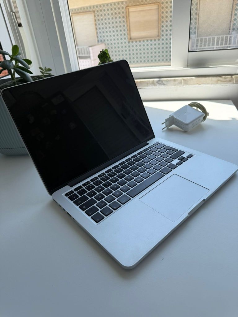 Macbook Pro Retina (Cinza)