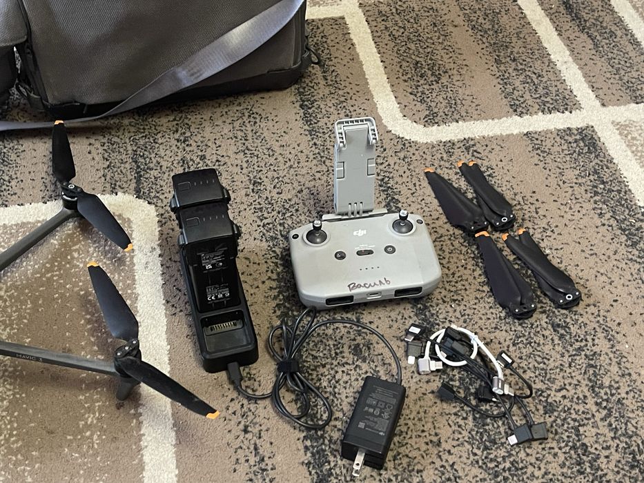 Продам дрон. Мавік 3