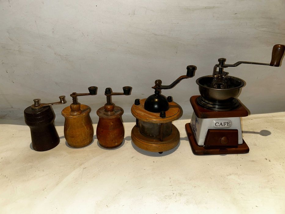 Zestaw MŁYNKÓW do mielenia - 5 sztuk + 3 GRATIS !!